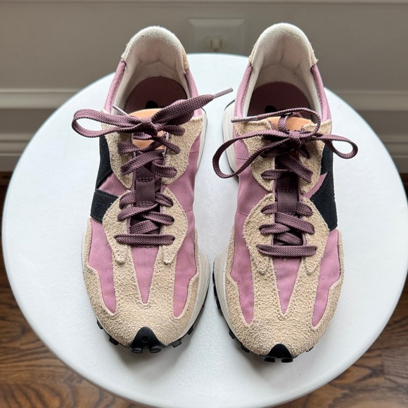 New Balance Women's 327 Sneakers Size 8.5 - Picture 3 of 16